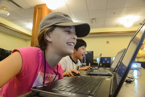 A student attending REACH Summer Seminar